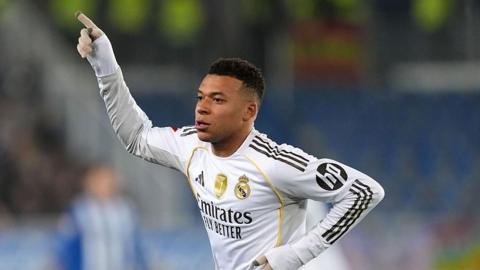  Kylian Mbappe sắp phá kỷ lục của Ronaldo