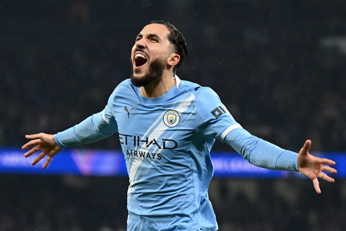 Cherki mang tới những pha kiến tạo bất ngờ cho Man City