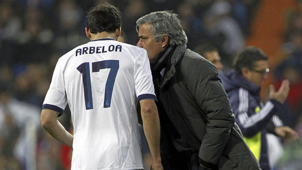 BLV Antonio Romero khẳng định Arbeloa từng bỏ rơi các đồng đội để nịnh nọt và lấy lòng Jose Mourinho