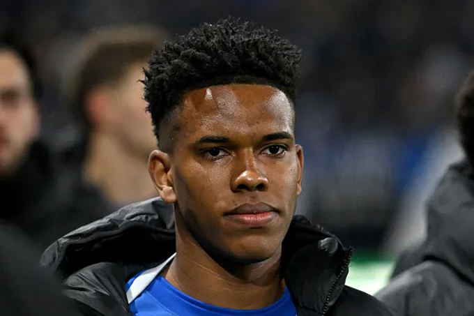 Estevao sẽ không góp mặt ở trận gặp Newcastle do chấn thương