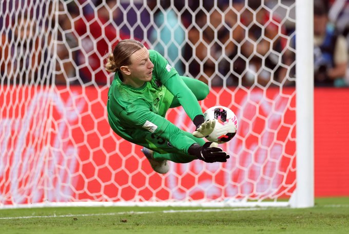 Họ có một siêu người nhện trong khung gỗ