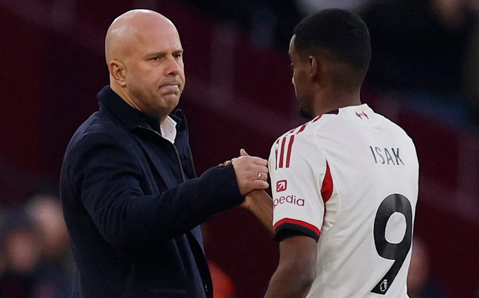 Liverpool không thay Slot ở giai đoạn cuối năm 2025