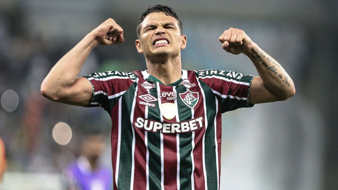 Thiago Silva bất ngờ trở lại châu Âu ở tuổi tứ tuần
