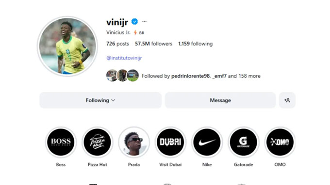 Vini đổi ảnh đại diện mặc áo ĐT Brazil