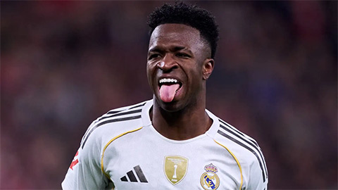  Vinicius 'bỏ trốn' khỏi Real Madrid sau khi bị NHM la ó tại Bernabeu