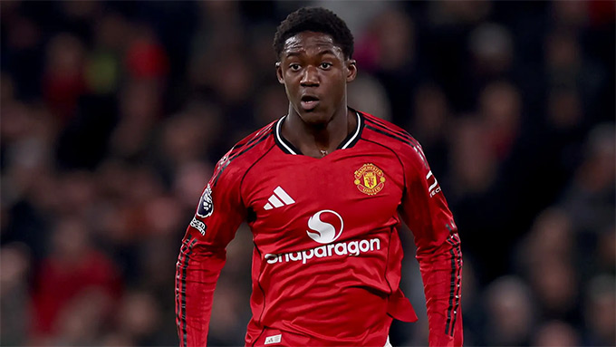 Mainoo đã bị chấn thương nhẹ ở buổi tập hôm thứ Bảy