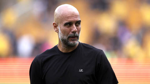  Võ sĩ Trung Quốc đánh cao thủ muay Thái nhập viện trong 40 giây