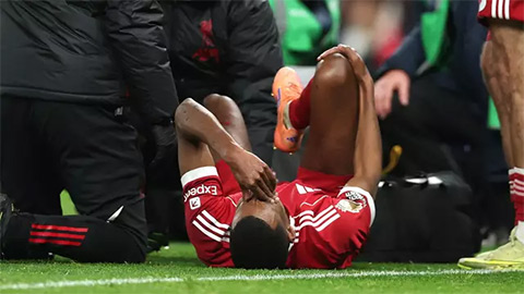  Liverpool mất núi tiền vì Alexander Isak chấn thương