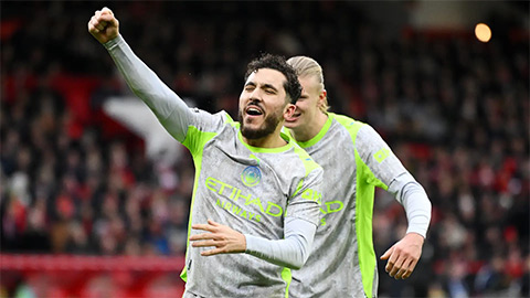  Rayan Cherki khiến fan Man City phát cuồng