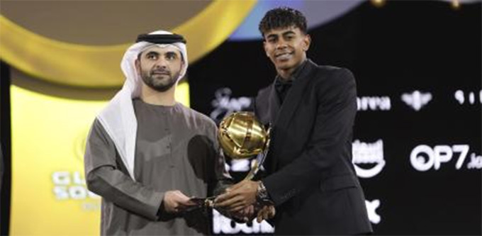 Yamal nhận danh hiệu Cầu thủ U23 xuất sắc nhất La Liga