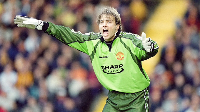 Theo Scholes, thủ môn Bosnich thậm chí không biết đá bóng