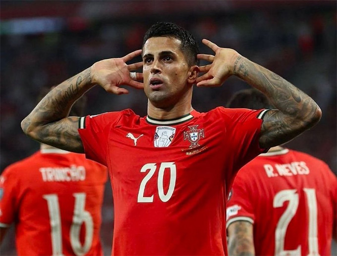 Cancelo sẵn sàng rời Saudi Arabia để trở lại châu Âu