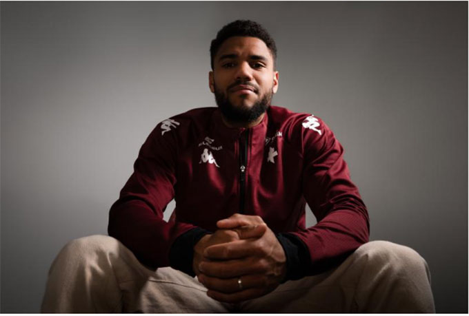 Matthieu Udol đã thay đổi lối đá để hạn chế chấn thương