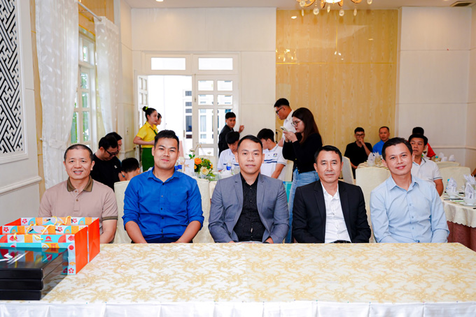 Buổi ký kết còn sự có mặt của các nhà T trợ đồng hành