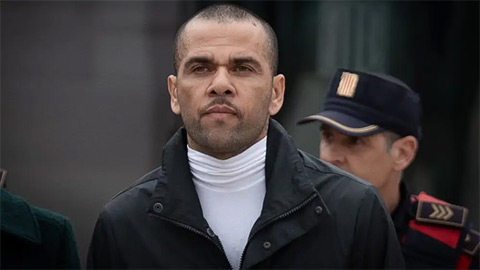  Dani Alves trở thành ông chủ một CLB