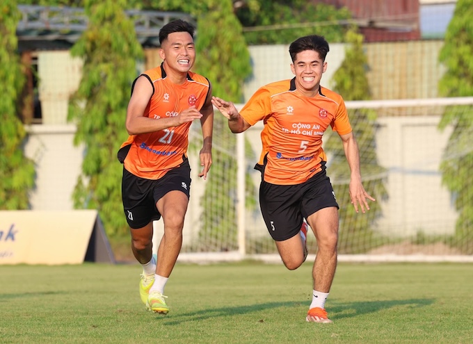 Một buổi tập luyện của CA TP.HCM - Ảnh: Đình Viên