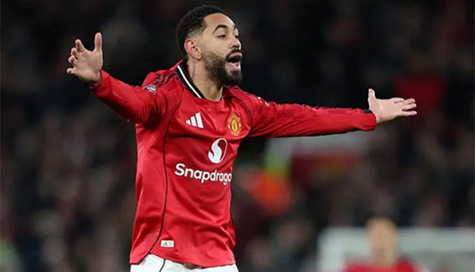 Vắng Bruno Fernandes, áp lực sáng tạo và làm bóng cho hàng công MU đặt lên vai Matheus Cunha.