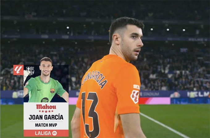 Joan Garcia xứng đáng được... phong "thánh" sau trận derby Catalunya