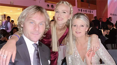  Ái nữ xinh đẹp của Pavel Nedved được con trai nhà vô địch Grand Slam cầu hôn