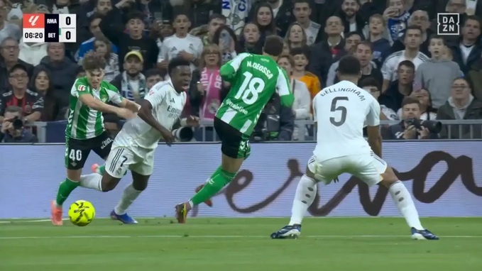 Vinicius bắt đầu đánh mất chính mình sau tình huống bị từ chối phạt đền.