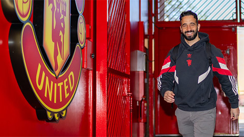  Hành động gây sững sờ của Amorim lúc rời MU