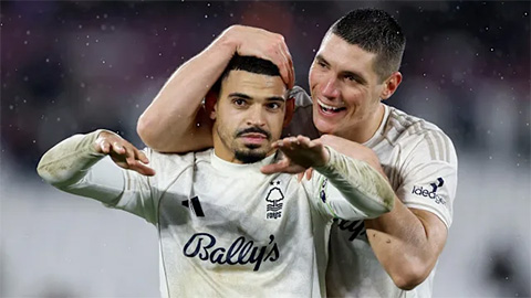  Nottingham thắng ngược West Ham, Como đua top 4 cùng Juventus và Roma