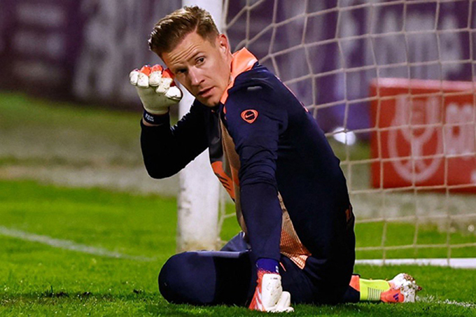 Vận đen đeo bám Ter Stegen