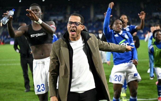 Liam Rosenior vừa ký hợp đồng dắt dắt Chelsea, thời hạn 6 năm