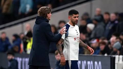  Toàn cảnh cuộc khủng hoảng điên rồ ở Tottenham