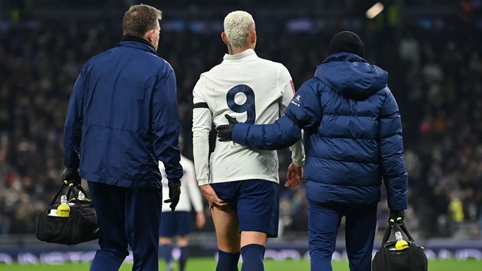 Richarlison báo tin khủng khiếp cho Tottenham