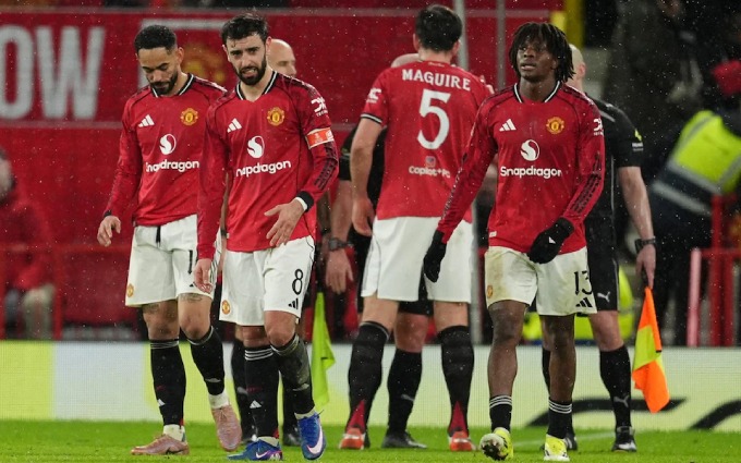 MU bị loại khỏi FA Cup
