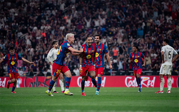 Raphinha là người hùng trận chung kết với một cú đúp bàn thắng