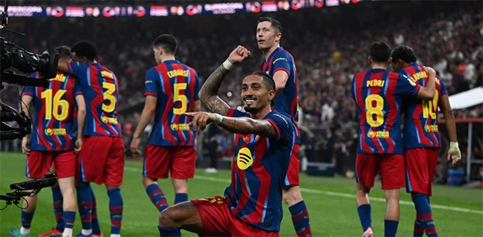 Raphinha lại tỏa sáng ở Siêu Cúp Tây Ban Nha