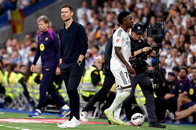 Mâu thuẫn với Vinicius là một trong những nguyên nhân khiến Xabi phải rời ghế nóng