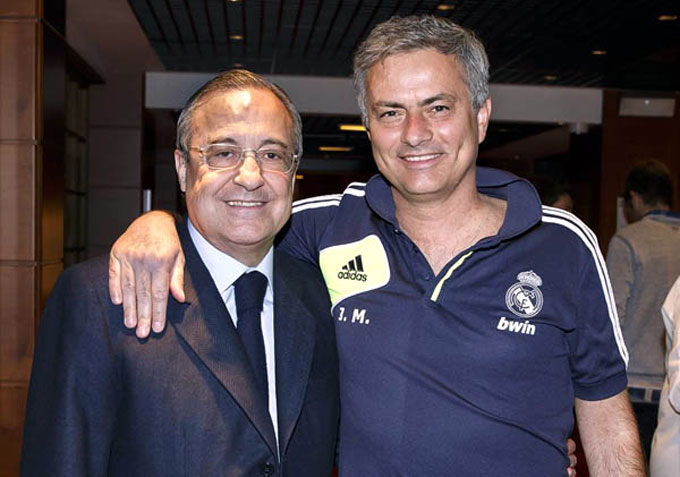 Theo nhà báo Alfredo Relano, Perez muốn Mourinho là HLV dài hạn của Real