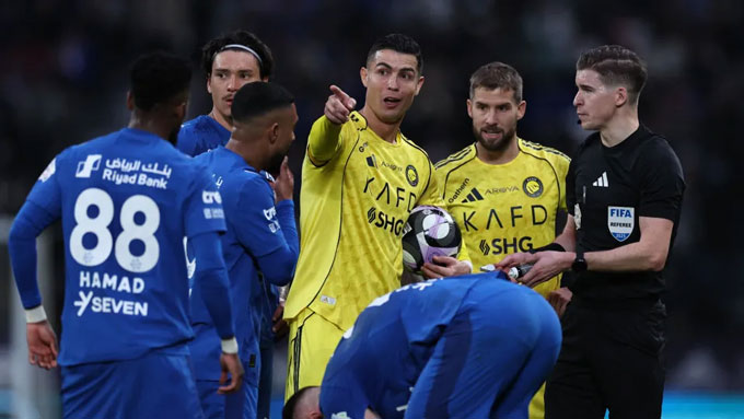 Ronaldo trong màu áo Al Nassr