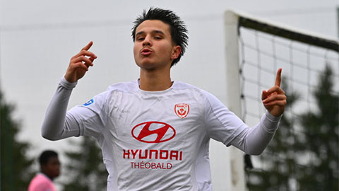  Yann Vyxienh, tiền đạo đa năng chỉ muốn cống hiến cho đá Việt Nam