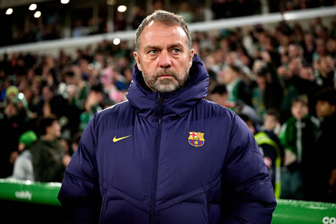 HLV Flick cũng không hài lòng về công tác trọng T