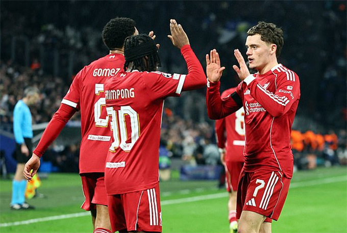 Liverpool vươn lên thứ 4 trên BXH