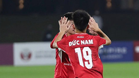  Đội bóng Việt Nam tạo địa chấn trước PSG