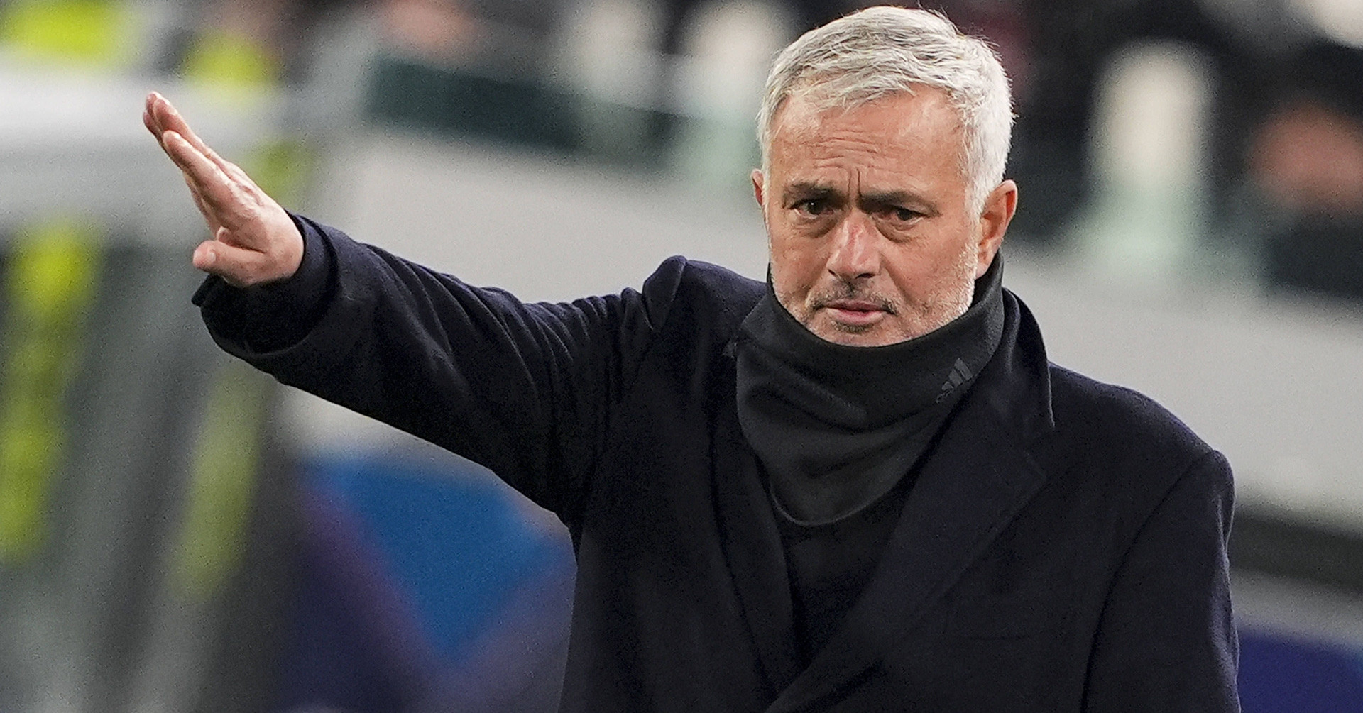 Vừa thua cay đắng trước Juventus, Mourinho bèn "úp sọt" Arbeloa