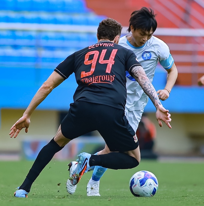 Tuấn Anh (Nam Định) cũng đã quay lại thi đấu sau thời gian chấn thương. Ảnh: Quang Đương