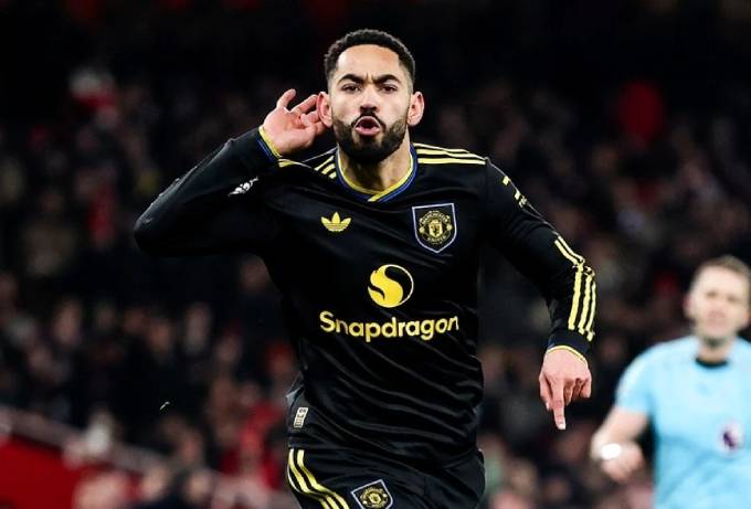 MU giành chiến thắng 3-2 ngay trên sân của Arsenal