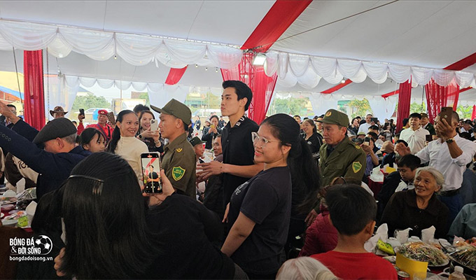 Đình Bắc mở tiệc chiêu đãi hơn 2.000 người ở quê nhà Nghệ An - Ảnh: Bóng đá và đời sống
