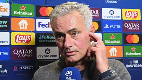  Mourinho nhận được hai đề nghị sau khi Benfica hạ Real
