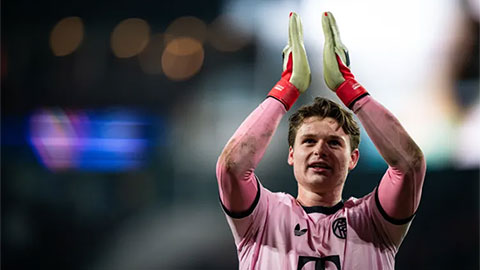  Tại sao HLV Kompany sử dụng 'chuyên gia đóng thế' của Bayern 2 trận liên tiếp?