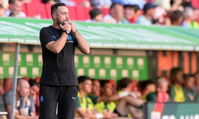 De Zerbi đang "mắc cạn" ở Marseille