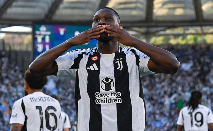 Muani từng có thời gian chơi cho Juventus