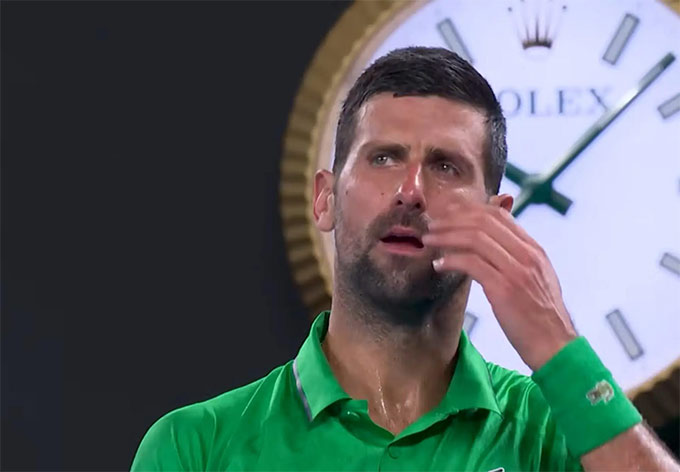 Djokovic lỡ hẹn với Grand Slam thứ 25 trong sự nghiệp
