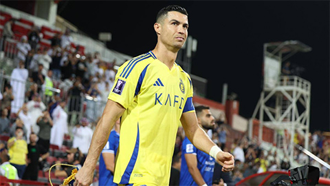  Cristiano Ronaldo từ chối ra sân cho Al Nassr vì bất mãn cách điều hành của PIF?